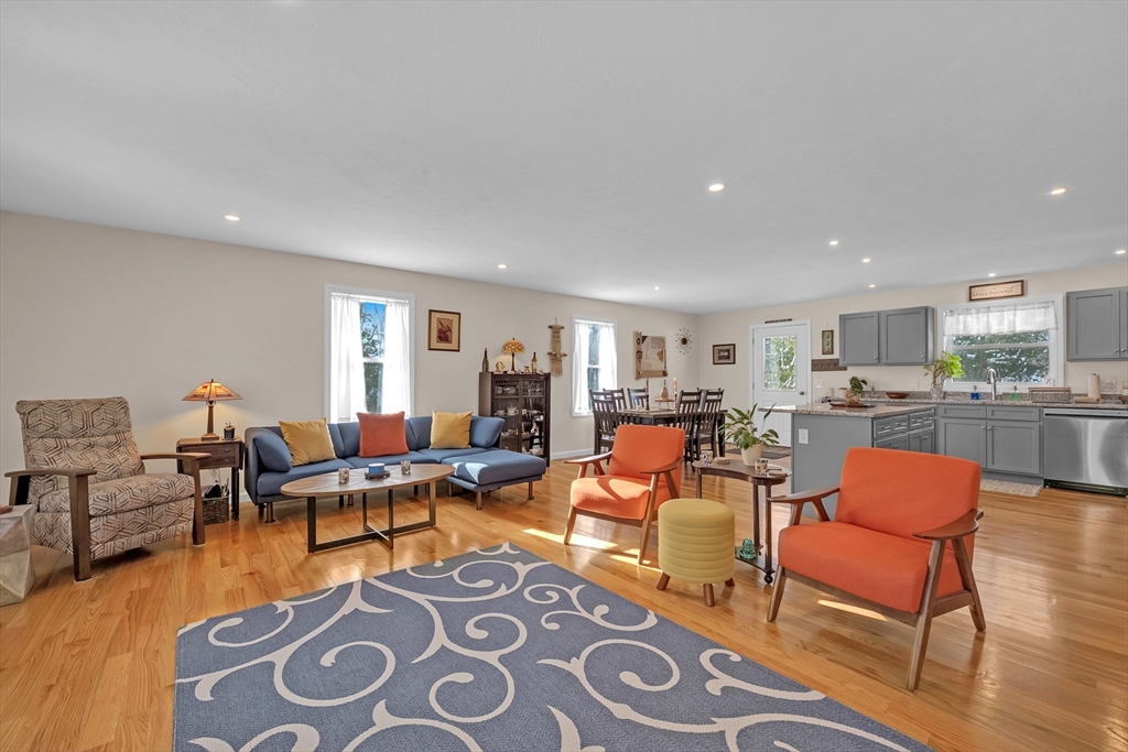 103 Daniel Shays Hwy