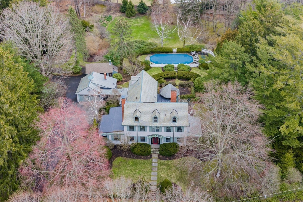 45 Forest Ave
