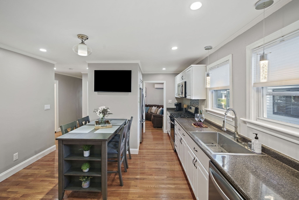 38-40 Governor Winthrop Rd