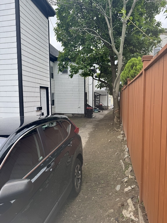 2-14 Lansdowne Ct