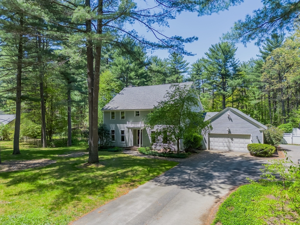 63 Larkspur Dr