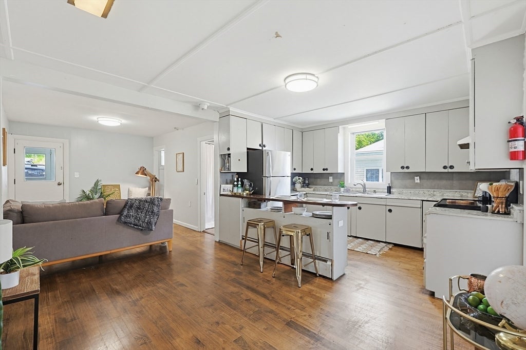 184 Ocean Ave W 1