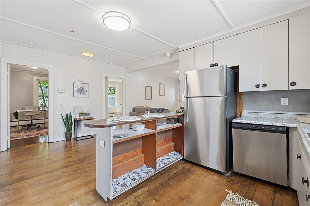 184 Ocean Ave W 1