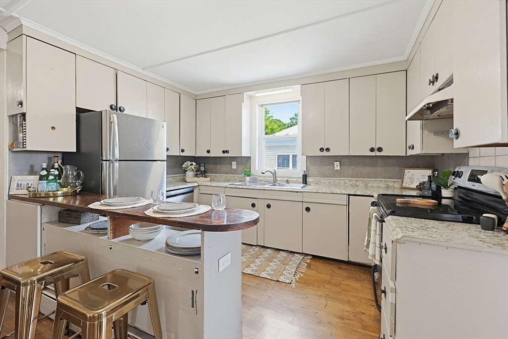 184 Ocean Ave W 1