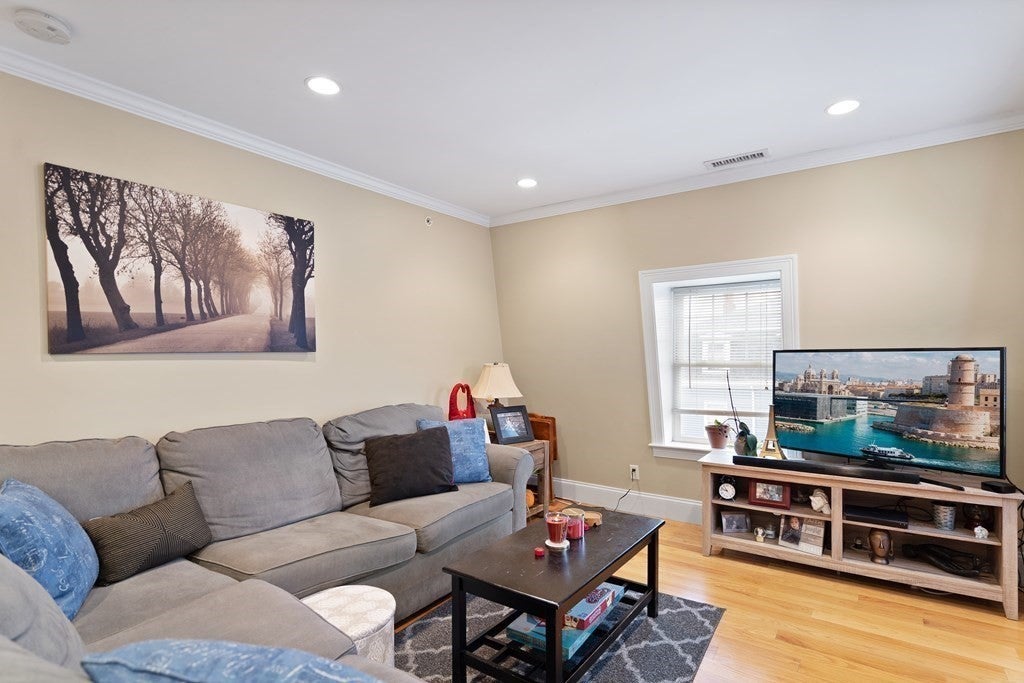 75 Pine St #31, Waltham, MA, 75 Pine St #31, Waltham, MA Photo #9