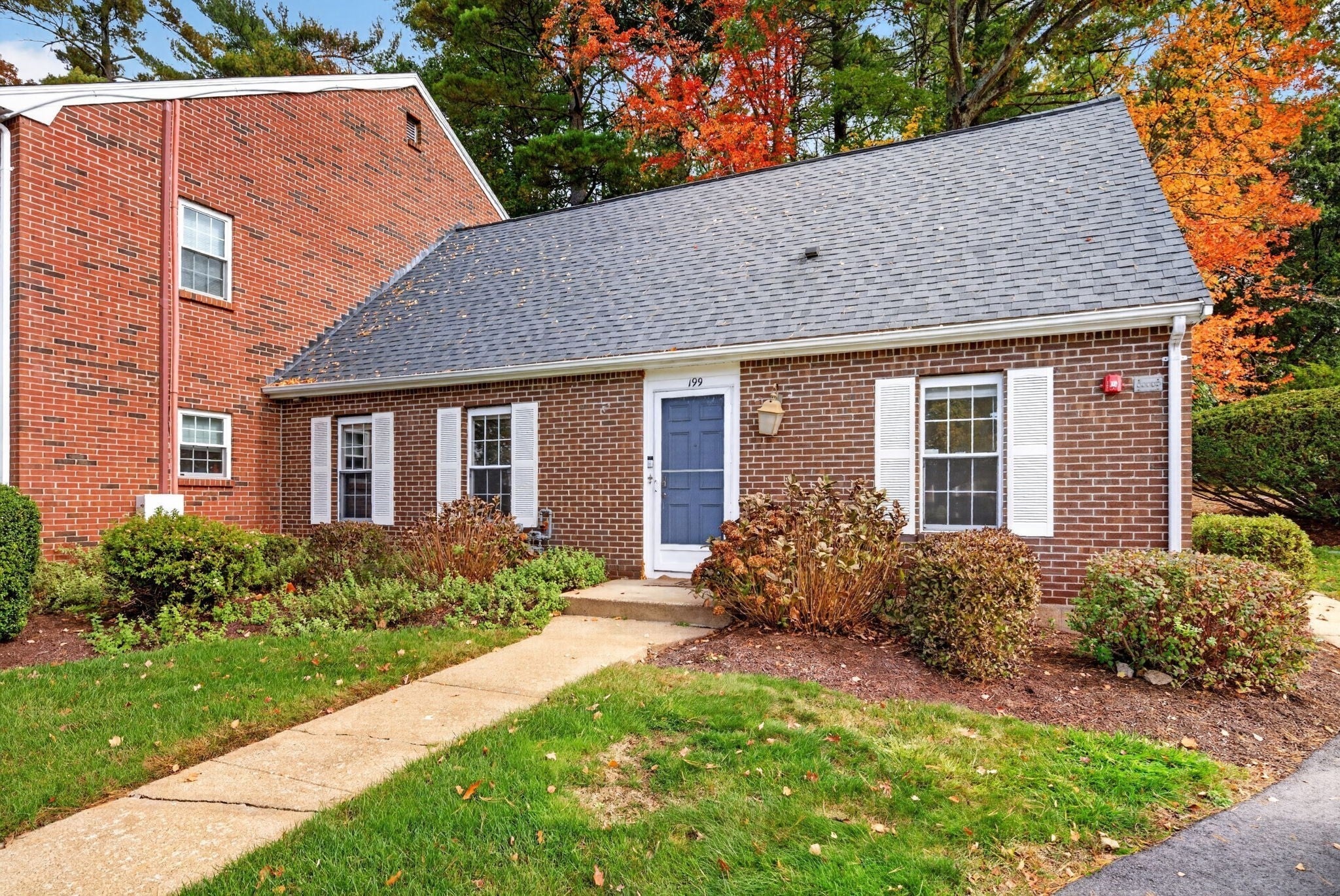 Photo of 199 Erin Rd, Stoughton, MA