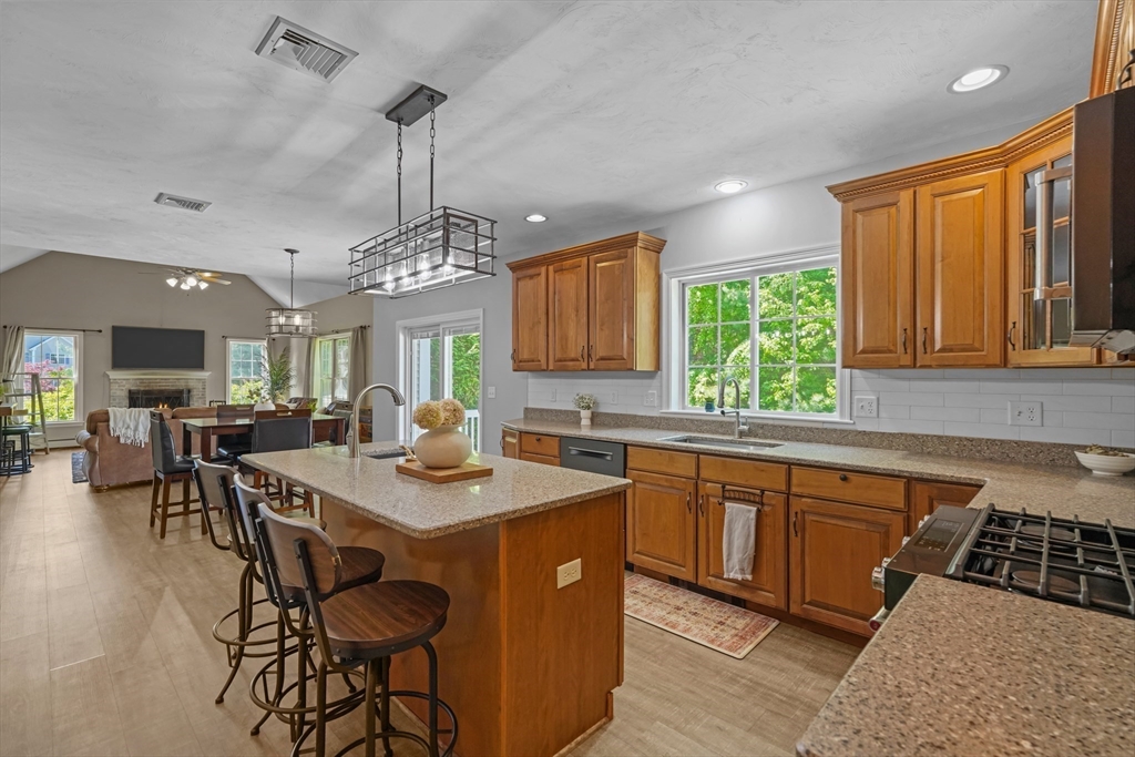 3 Foster Dr