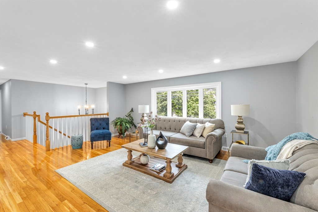61 Cynthia Rd