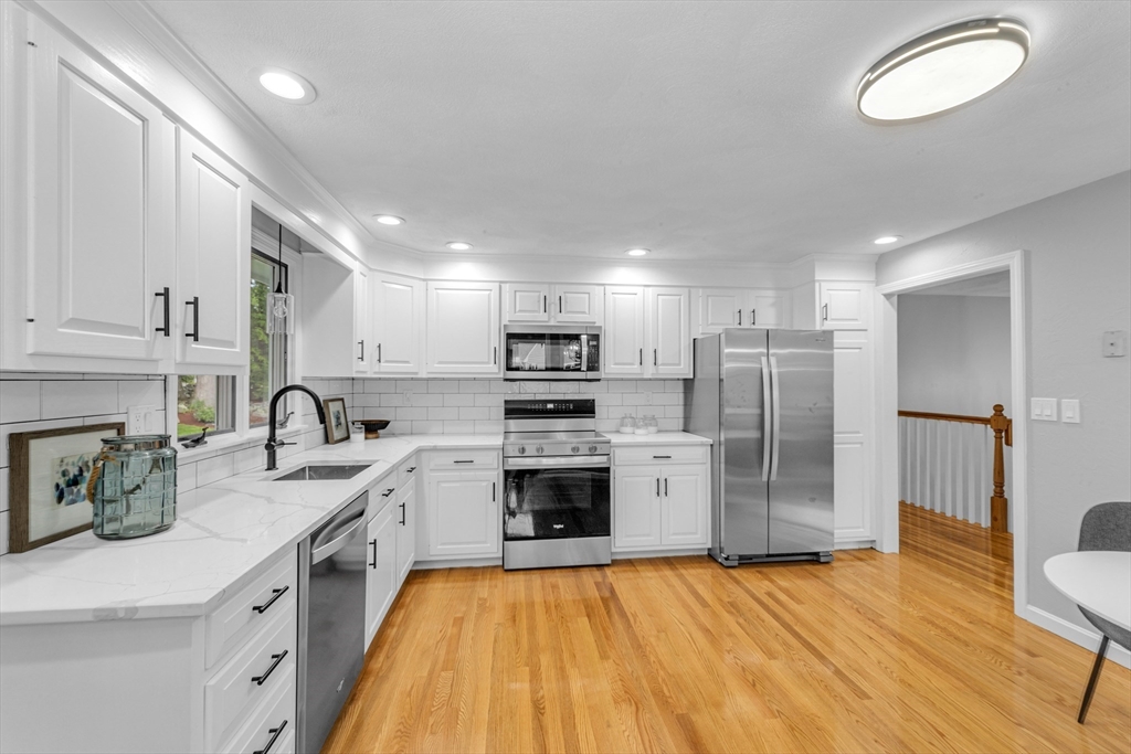 61 Cynthia Rd