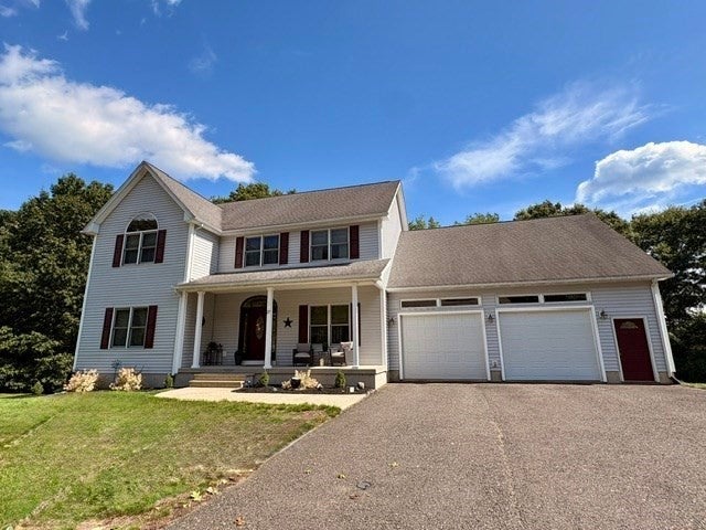 27 Landing Dr, Chicopee, MA Photo #1