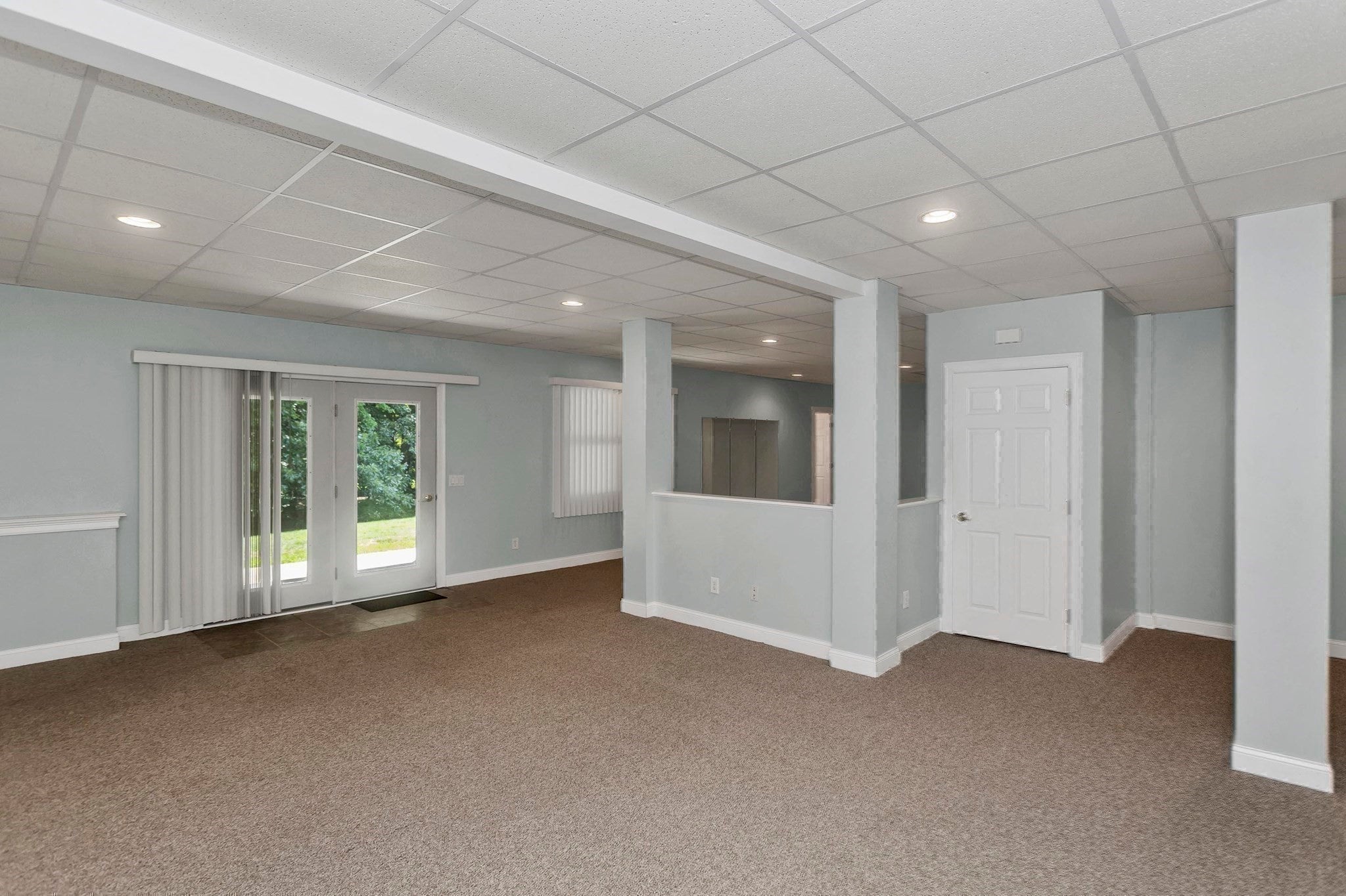 27 Landing Dr, Chicopee, MA Photo #9