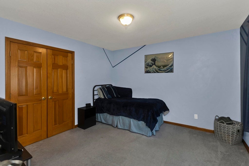 27 Landing Dr, Chicopee, MA, 27 Landing Dr, Chicopee, MA Photo #20