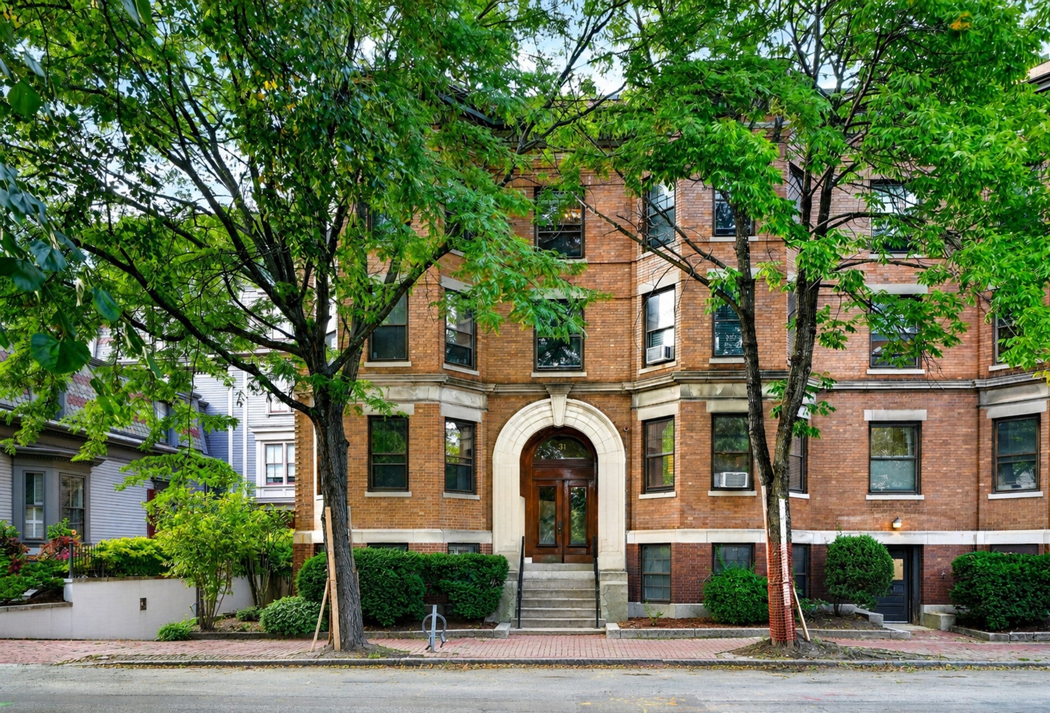 31 Linnaean St 2