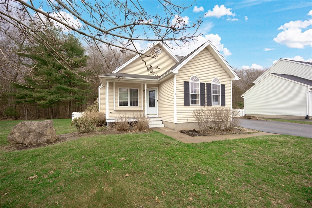 8 Goldenwood Dr 8