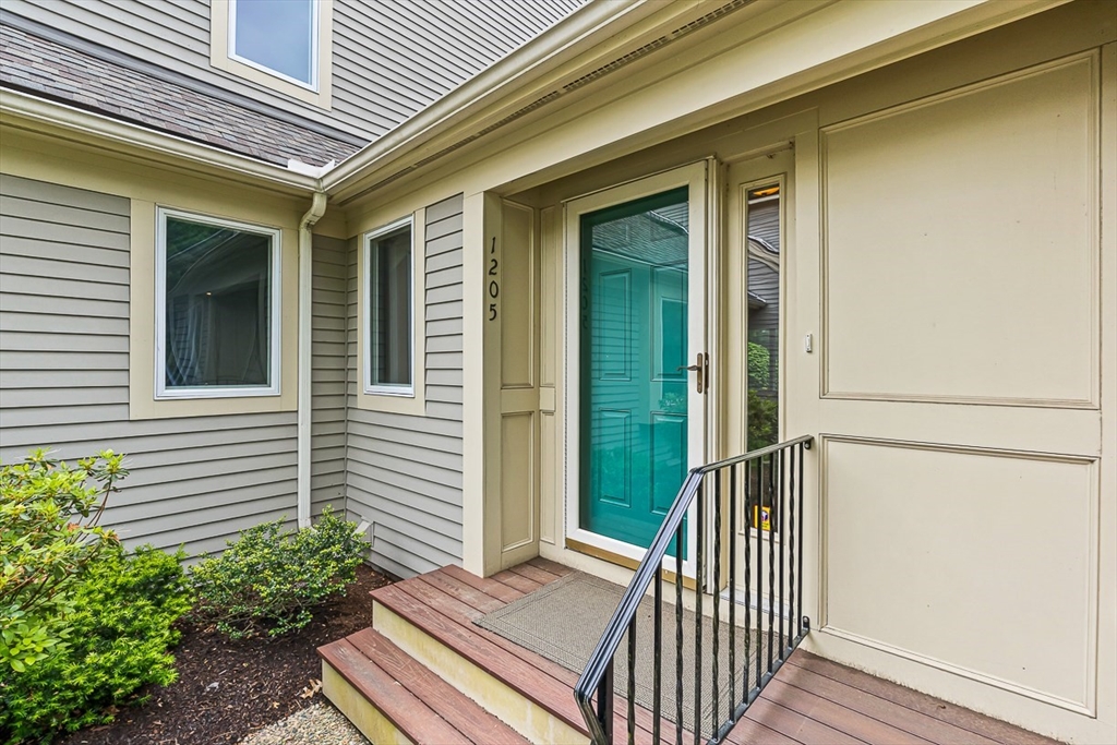 1205 Magnolia Dr 1205