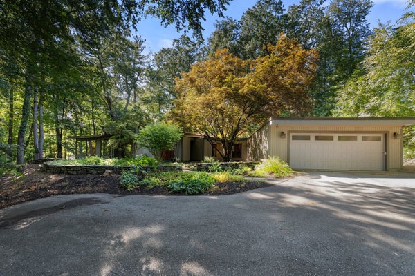 688 ANNURSNAC HILL RD, CONCORD, MA 01742 - Image bbb8d7f7c692d221c4305fbbd6b45e64/2184463657