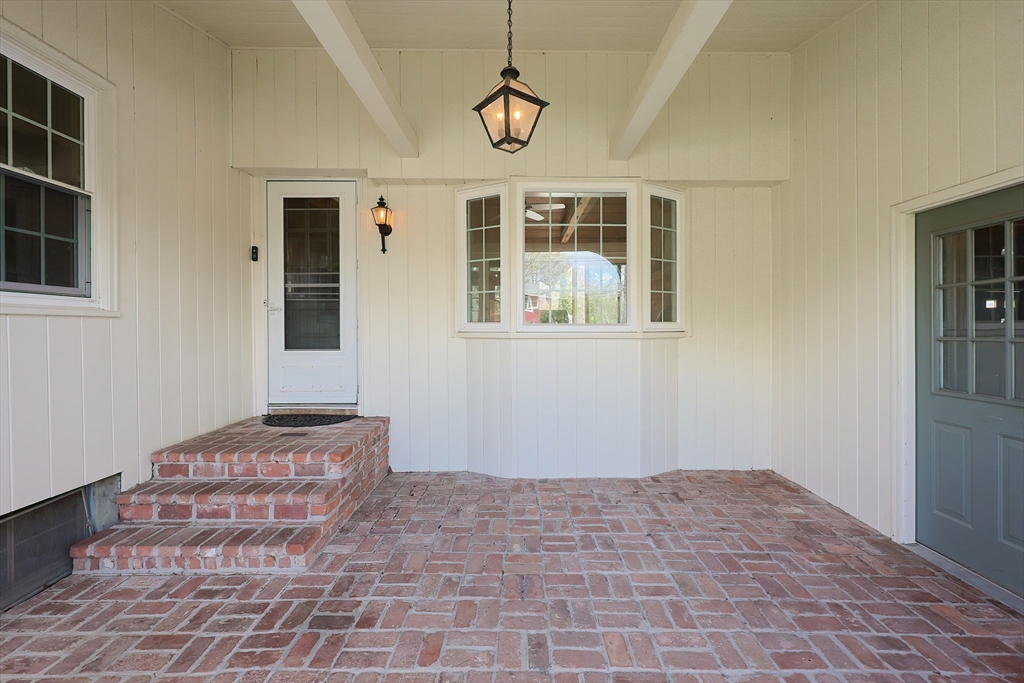 3 Squire Lane