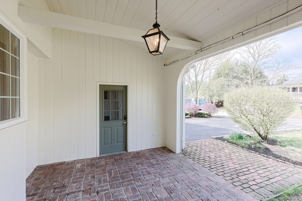 3 Squire Lane