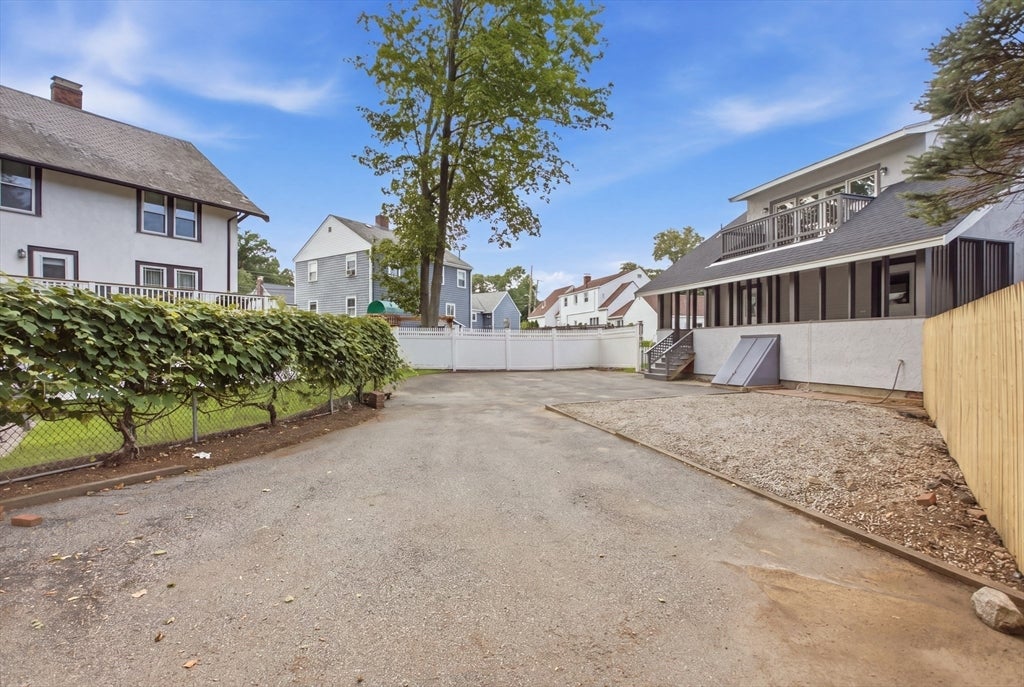 1174 Franklin St, Stoneham, MA Photo #34