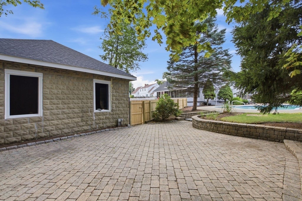 1174 Franklin St, Stoneham, MA Photo #36
