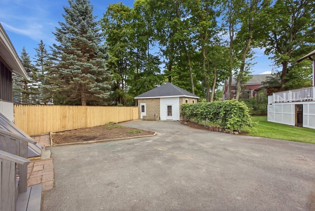 1174 Franklin St, Stoneham, MA Photo #35