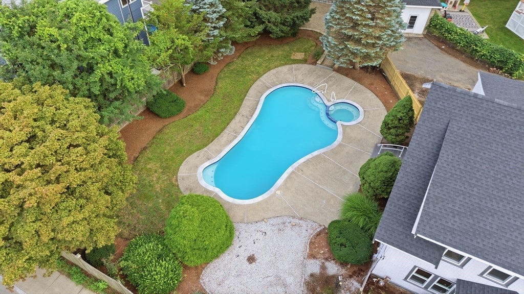 1174 Franklin St, Stoneham, MA Photo #41