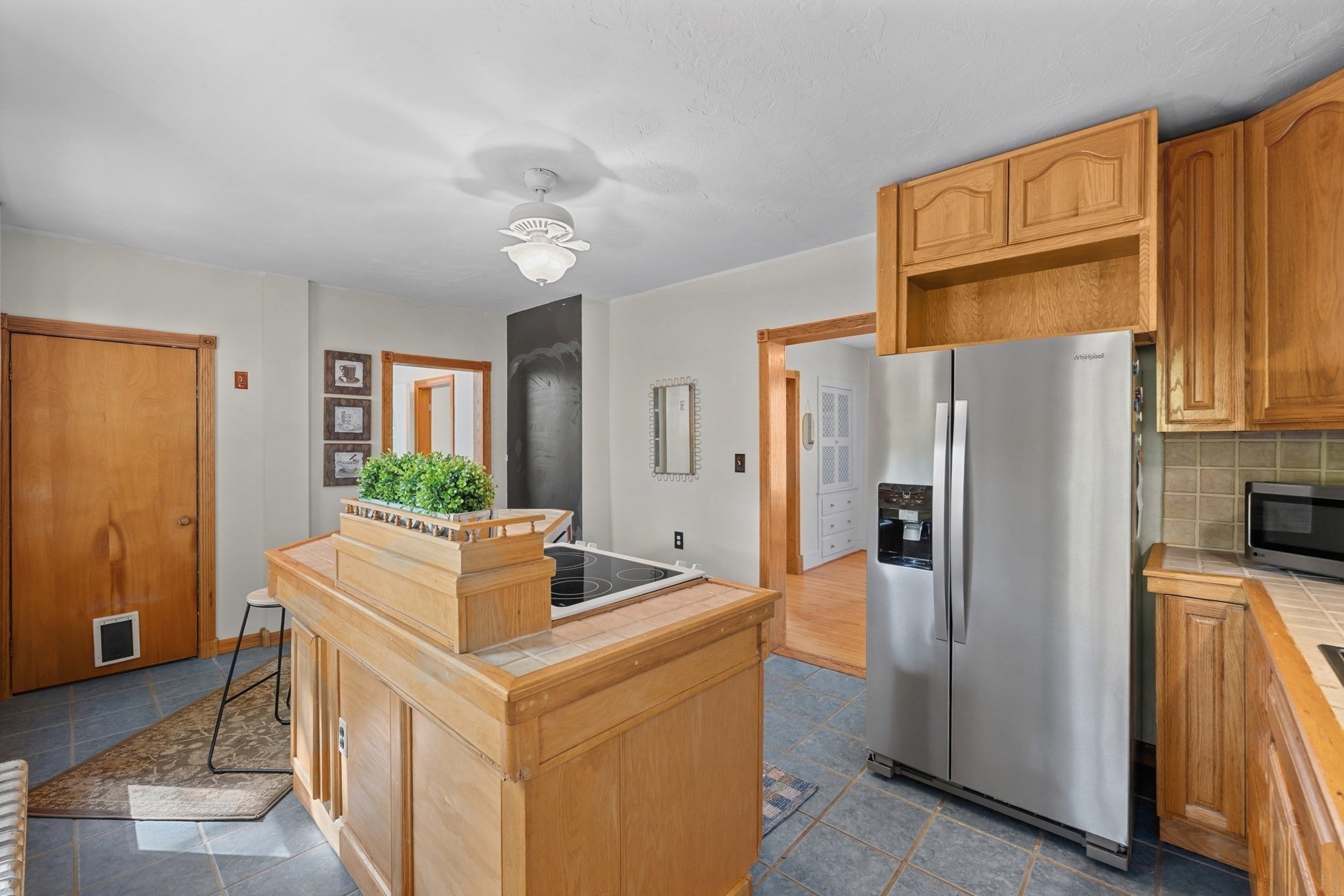 26 New Harbor Road, Clinton, MA, 26 New Harbor Road, Clinton, MA Photo #7