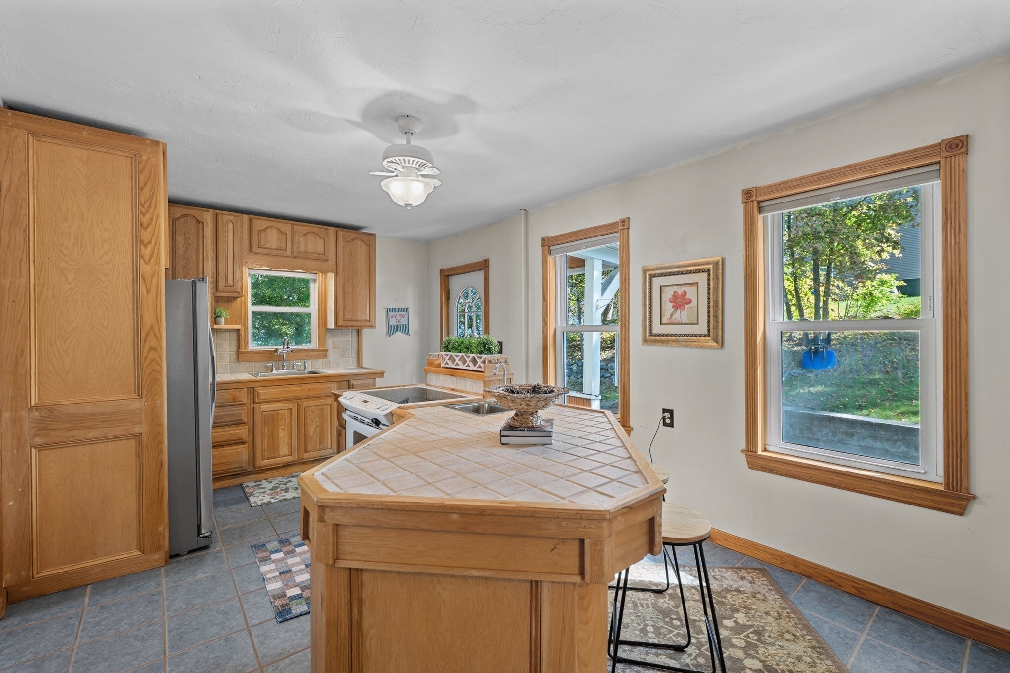 26 New Harbor Road, Clinton, MA, 26 New Harbor Road, Clinton, MA Photo #6