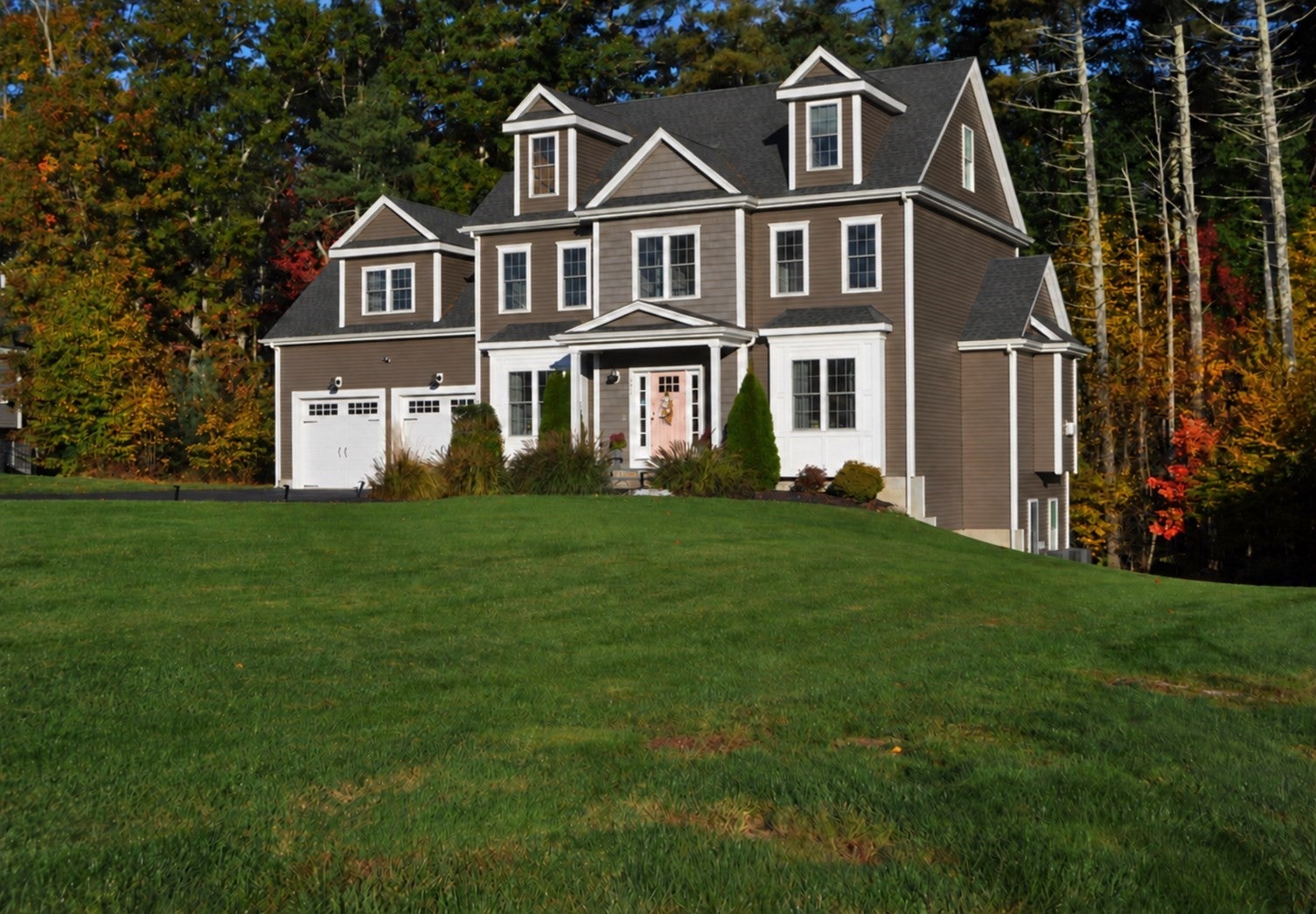 Photo of 185 Hannah Dr, Northbridge, MA