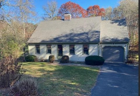 7 Sandy Way Mashpee MA 02649