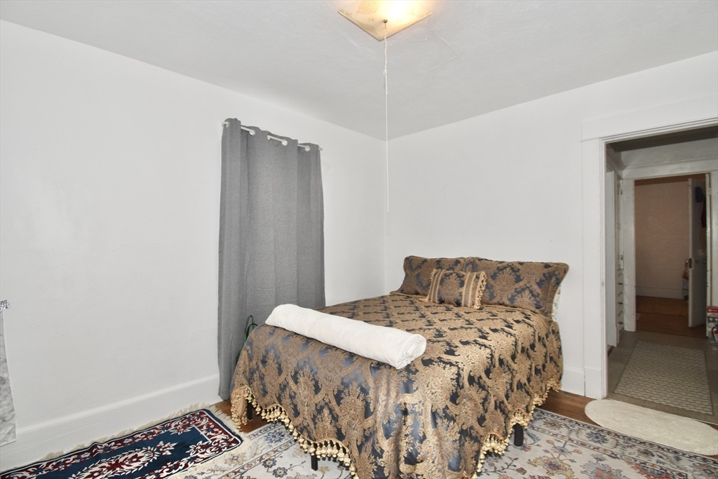 Springfield, Massachusetts 01107, United States, 4 Bedrooms Bedrooms, ,2 BathroomsBathrooms,Residential,Active,134349