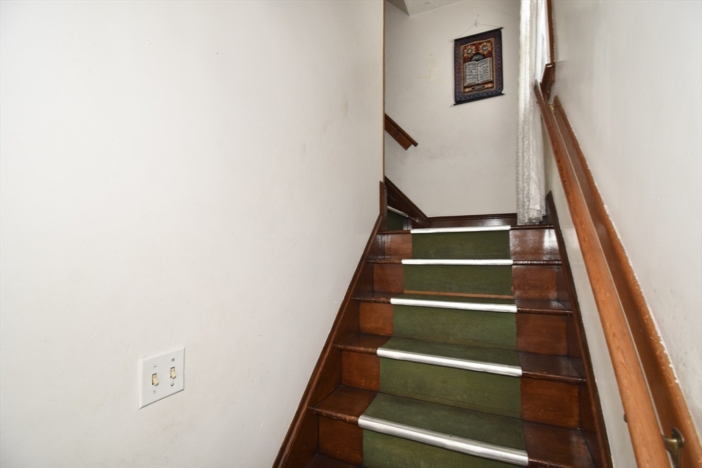 Springfield, Massachusetts 01107, United States, 4 Bedrooms Bedrooms, ,2 BathroomsBathrooms,Residential,Active,134349