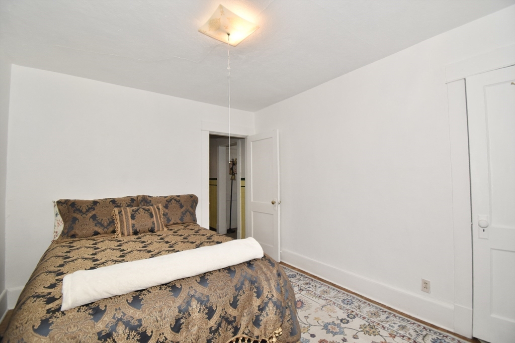 Springfield, Massachusetts 01107, United States, 4 Bedrooms Bedrooms, ,2 BathroomsBathrooms,Residential,Active,134349