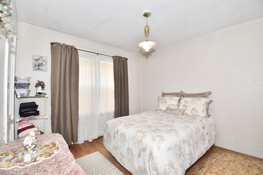 Springfield, Massachusetts 01107, United States, 4 Bedrooms Bedrooms, ,2 BathroomsBathrooms,Residential,Active,134349