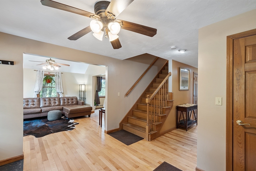 4 Linwood Lane