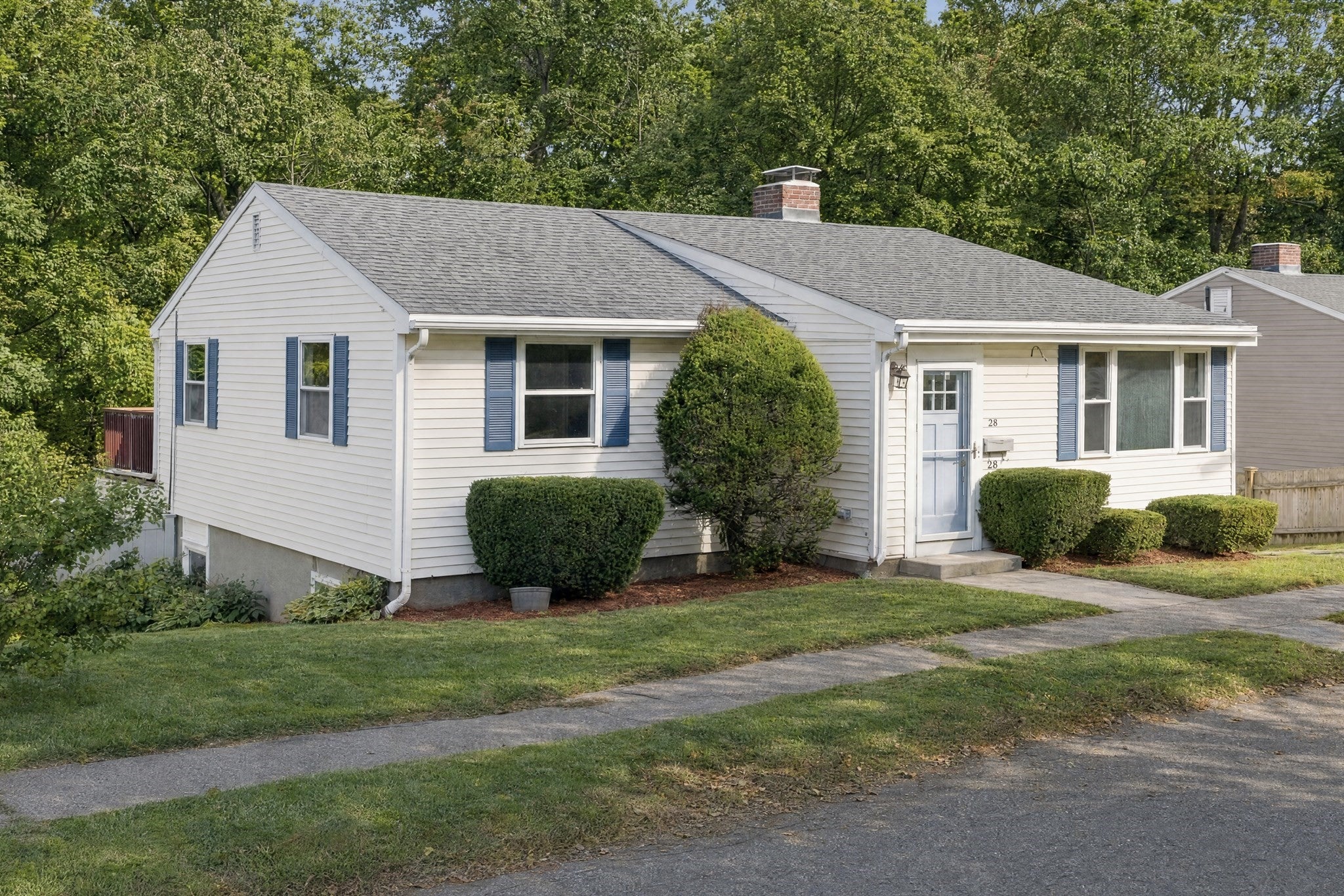 128 Commonwealth Rd