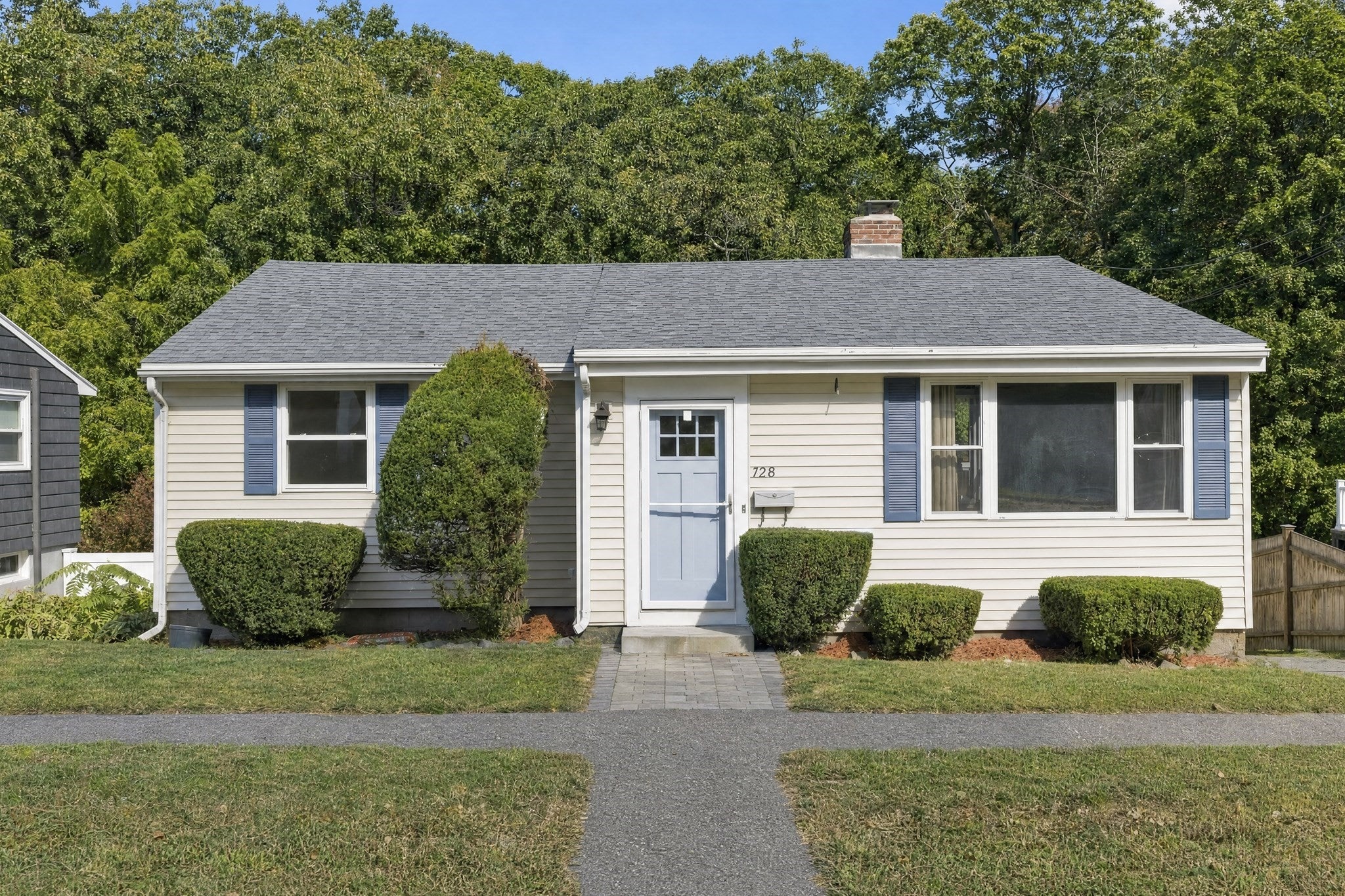 128 Commonwealth Rd
