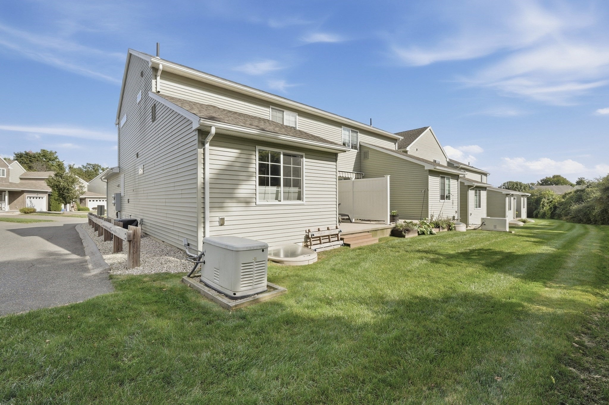 353 Fuller St 42