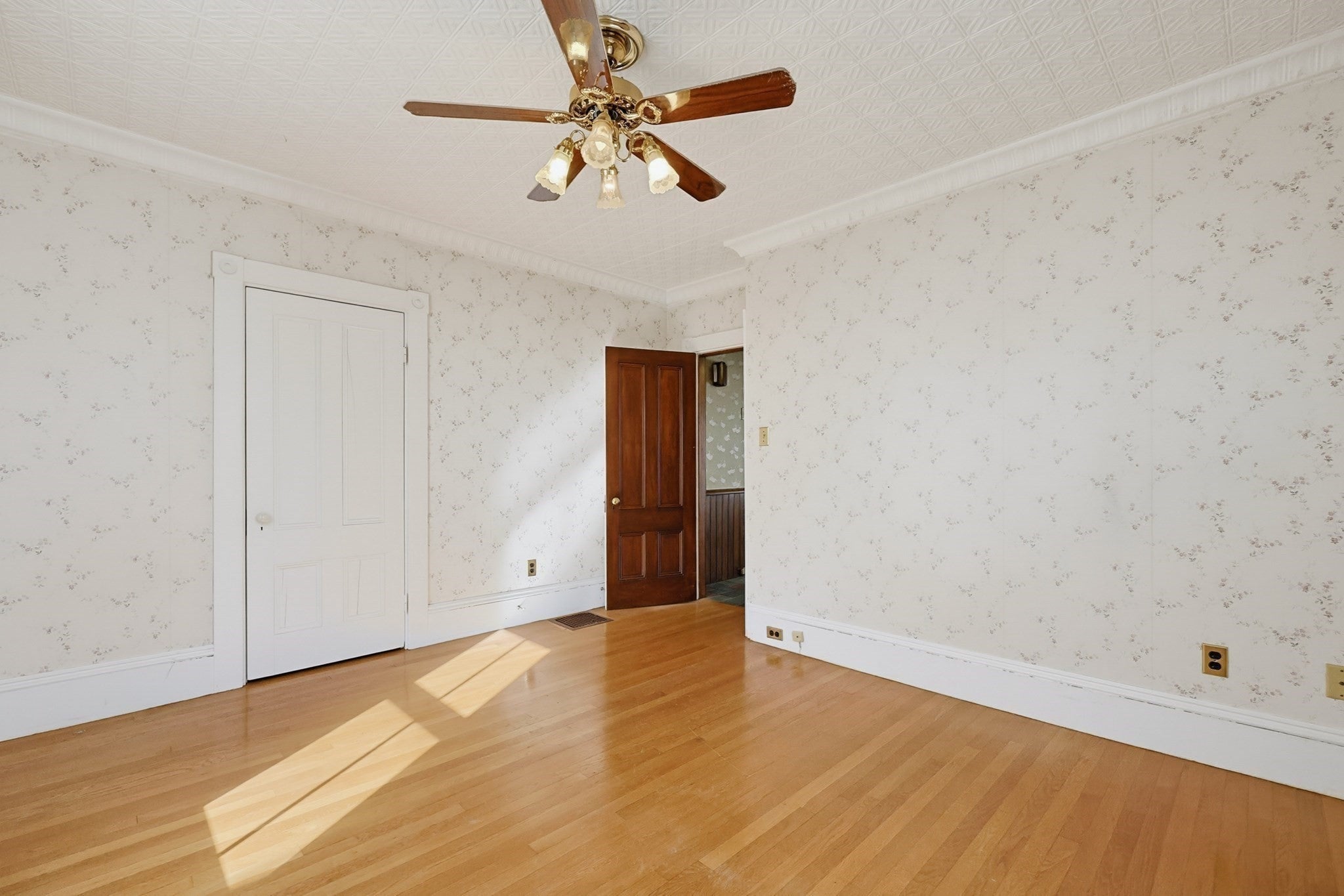 16 Kearney St, Malden, MA Photo #13