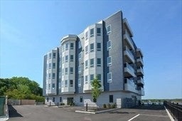 60 Newbury St 10