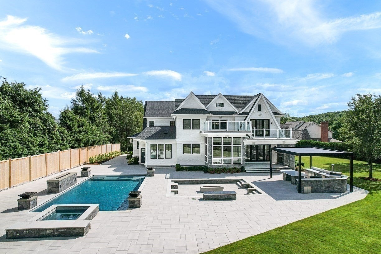 15 Vinson Circle, Winchester, MA, 15 Vinson Circle, Winchester, MA Photo #34