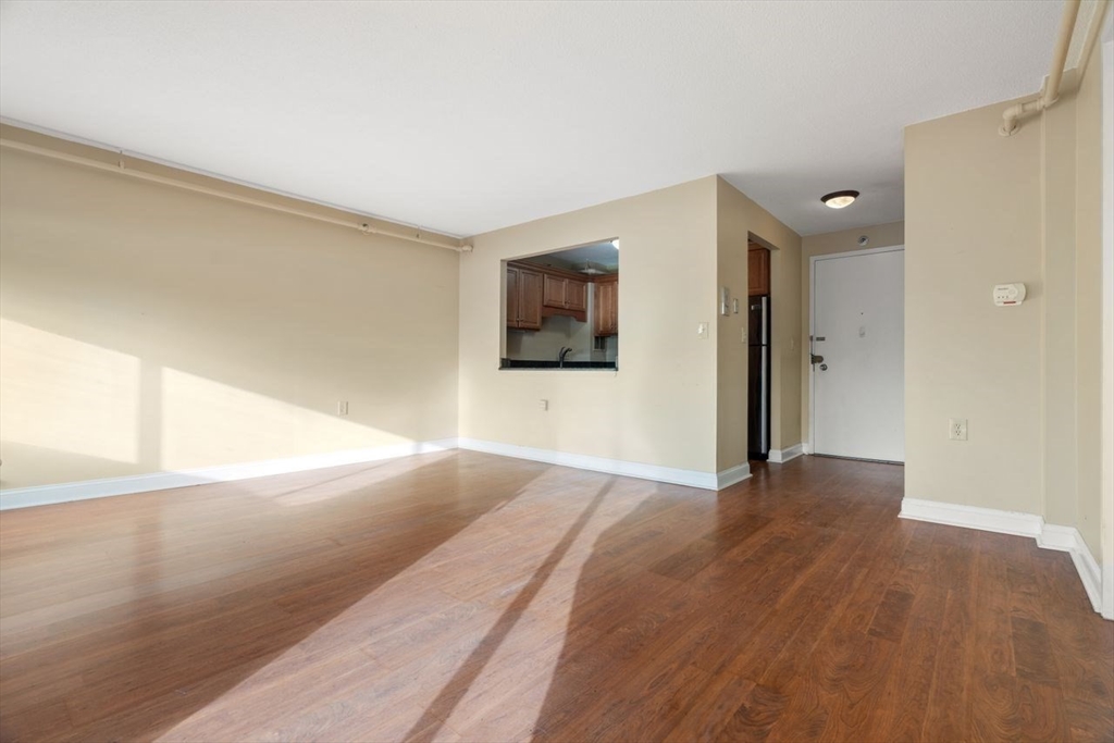 872 Massachusetts Avenue 304