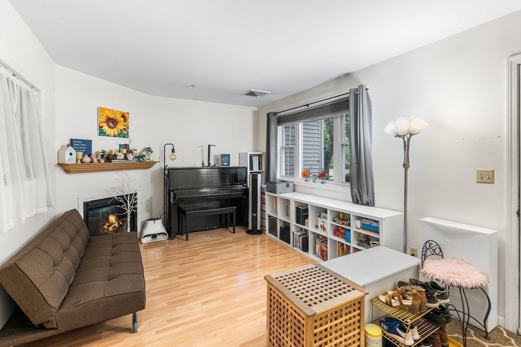 204 Lilac Meadows Way #204, Ipswich, MA, 204 Lilac Meadows Way #204, Ipswich, MA Photo #2