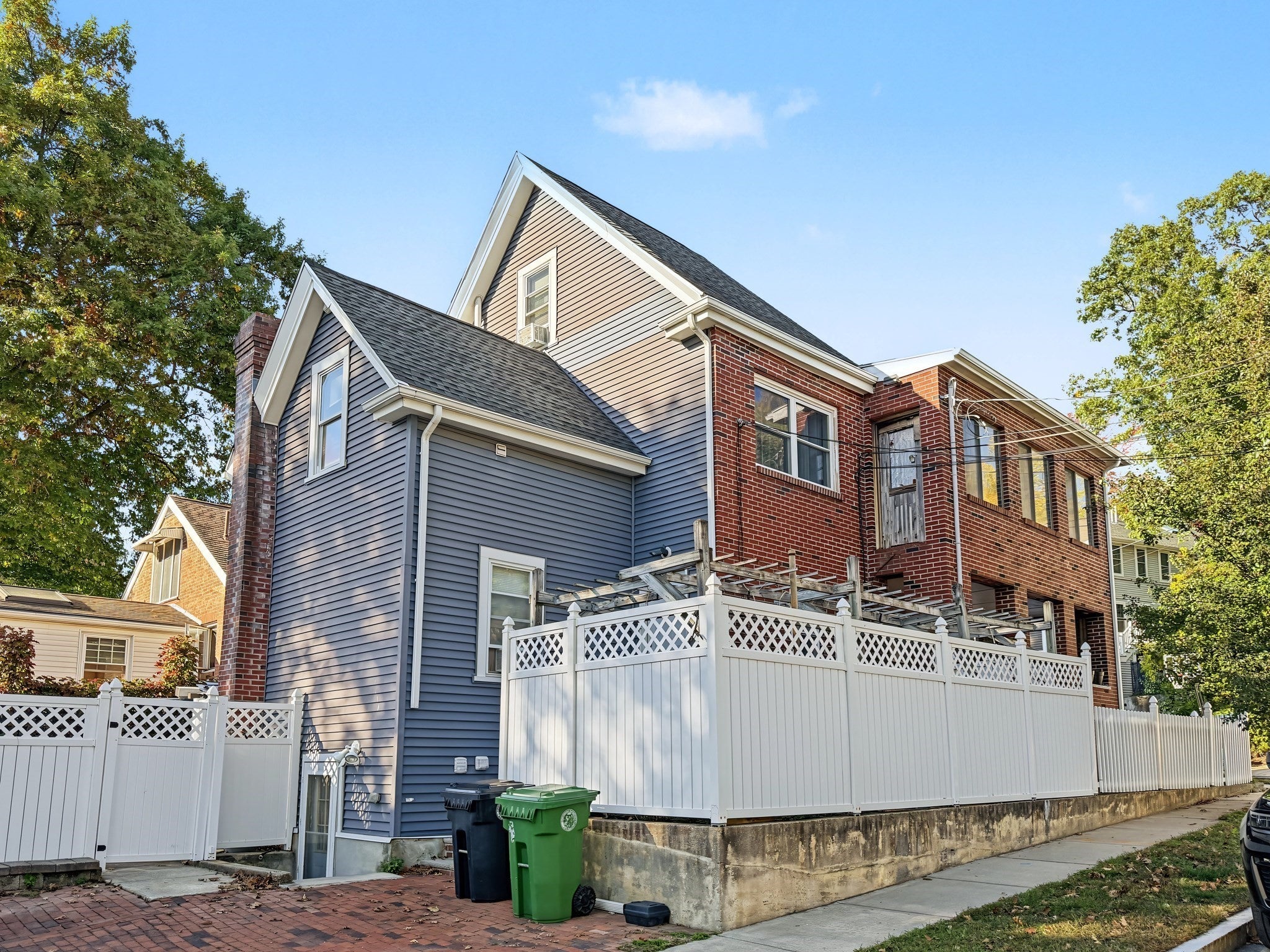 Photo of 24 Charles St, Watertown, MA