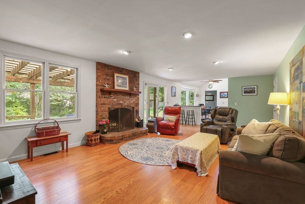 19 Steven P Wentworth Rd, Falmouth, MA, 19 Steven P Wentworth Rd, Falmouth, MA Photo #12