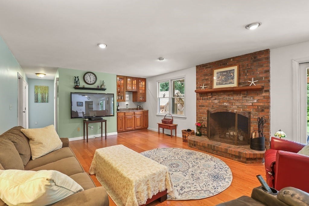 19 Steven P Wentworth Rd, Falmouth, MA, 19 Steven P Wentworth Rd, Falmouth, MA Photo #10