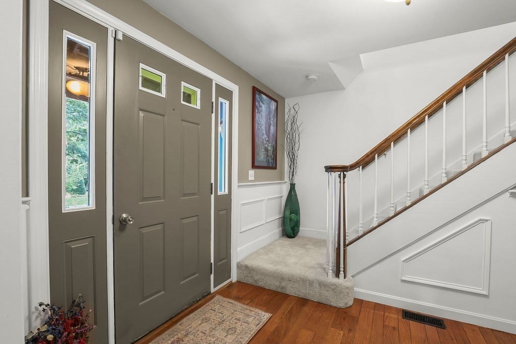 19 Steven P Wentworth Rd, Falmouth, MA, 19 Steven P Wentworth Rd, Falmouth, MA Photo #4