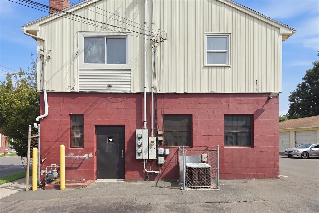 1036 Chicopee St, Chicopee, MA Photo #31