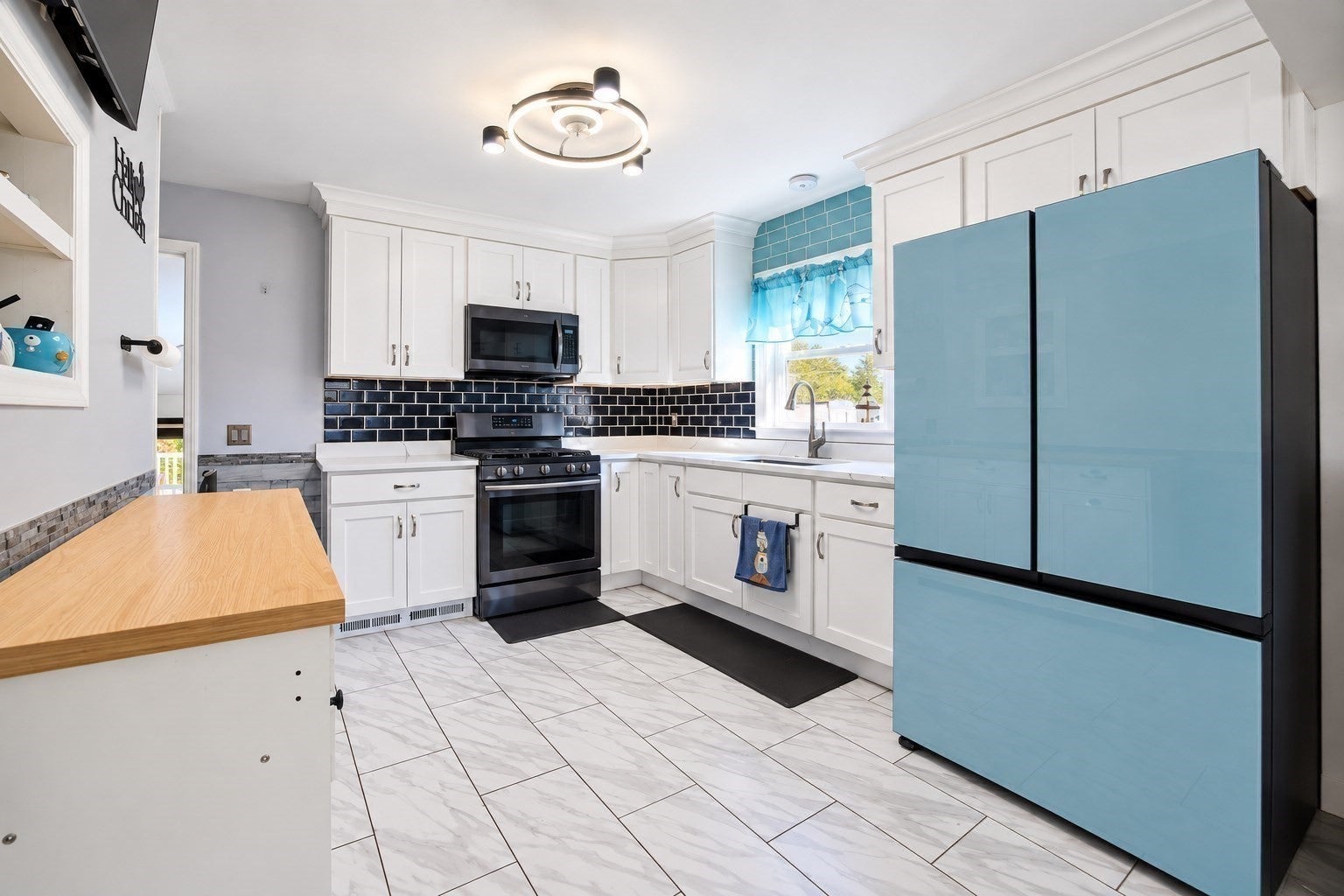 11 Anne St, East Longmeadow, MA Photo #8