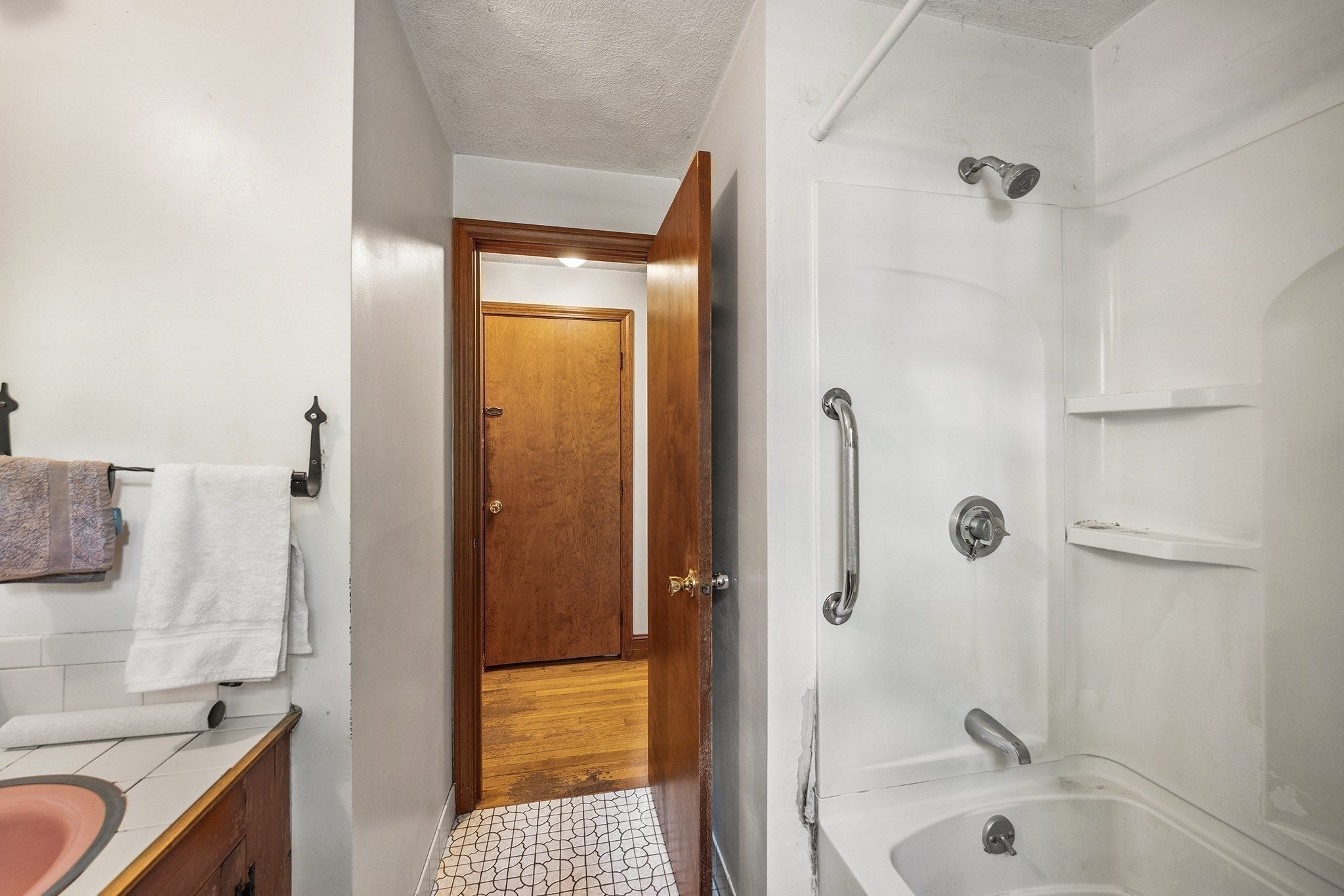 41 Academy Ave, Weymouth, MA Photo #14